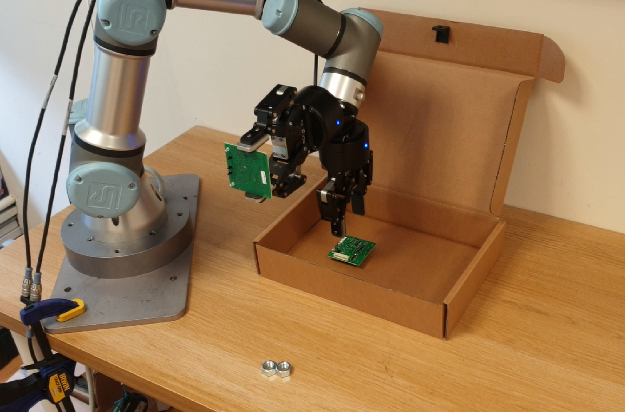 PCB pick and place dual gripper application feasibility study