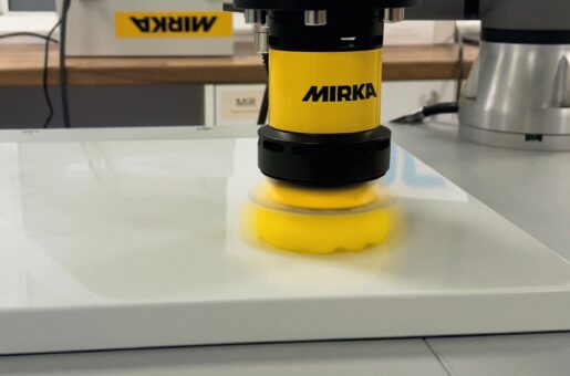 UR cobot polishing PVC using Mirka polishing tool