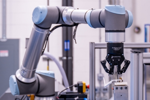 Universal Robots arm with Robotiq gripper